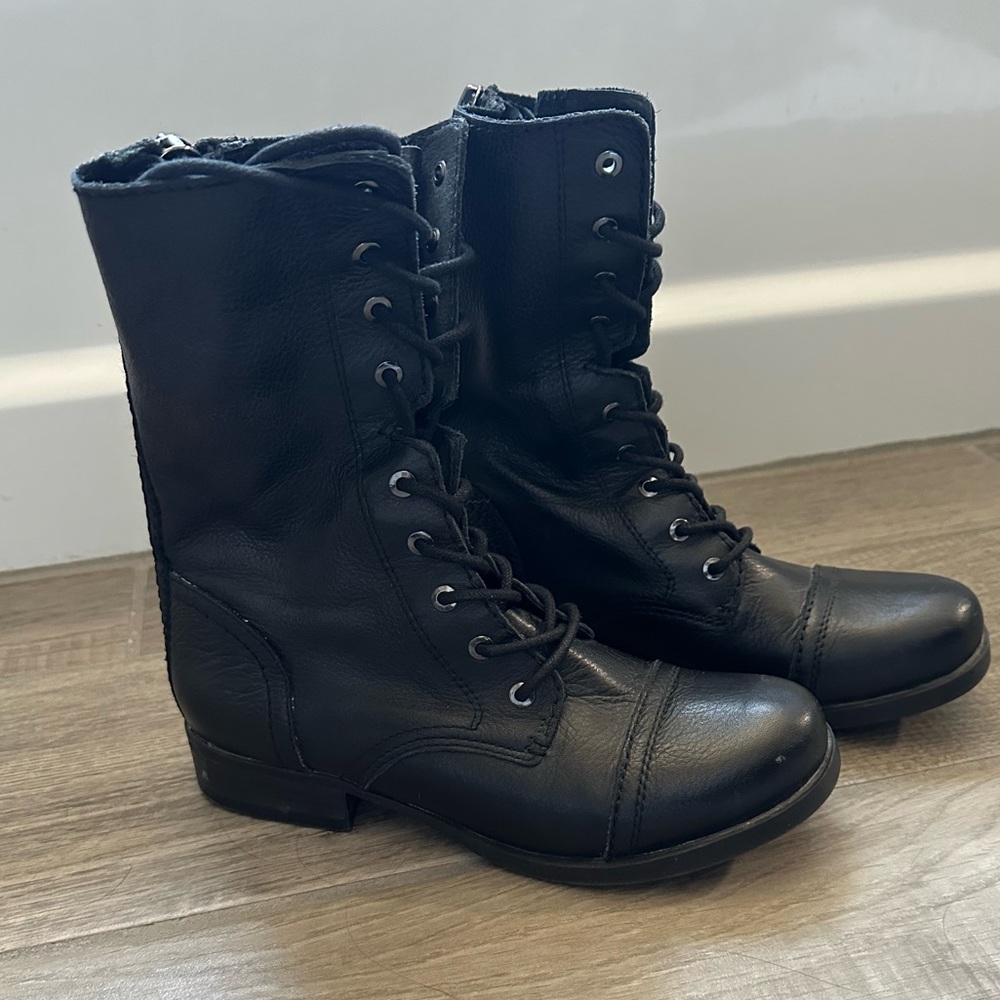 Aldo, size 6.5, black
